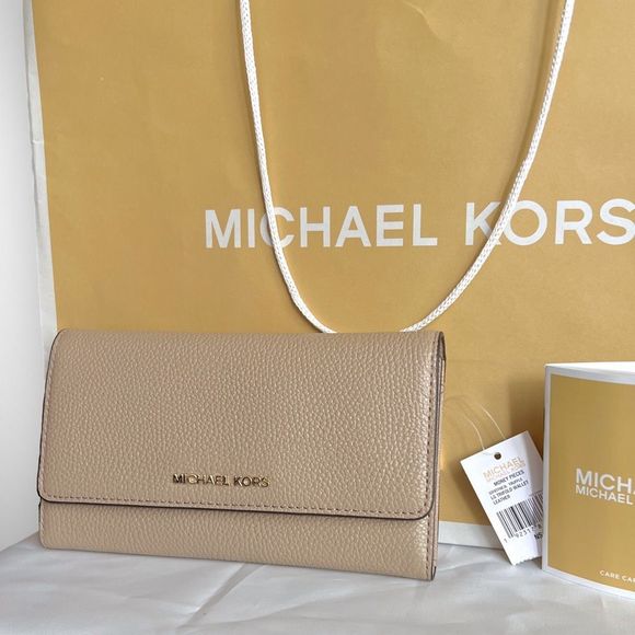 NWT Michael Kors Large Pebbled Leather Tri-Fold Wallet in Truffle (Nude) $158 - Picture 11 of 17